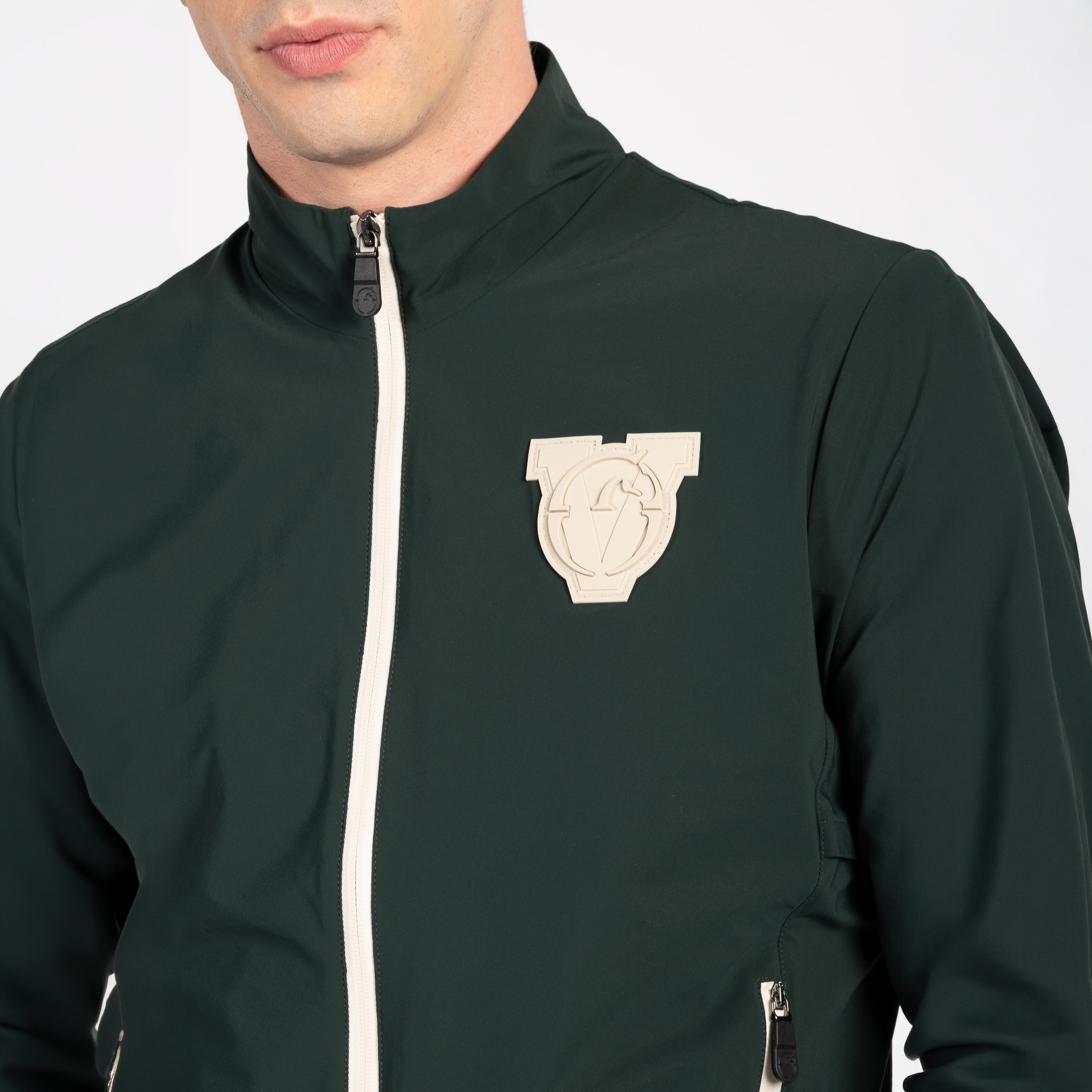 Vestrum men's Cleveland softshell jacket in dark color, casual style with front zipper and stand collar, suitable for outdoor wear.