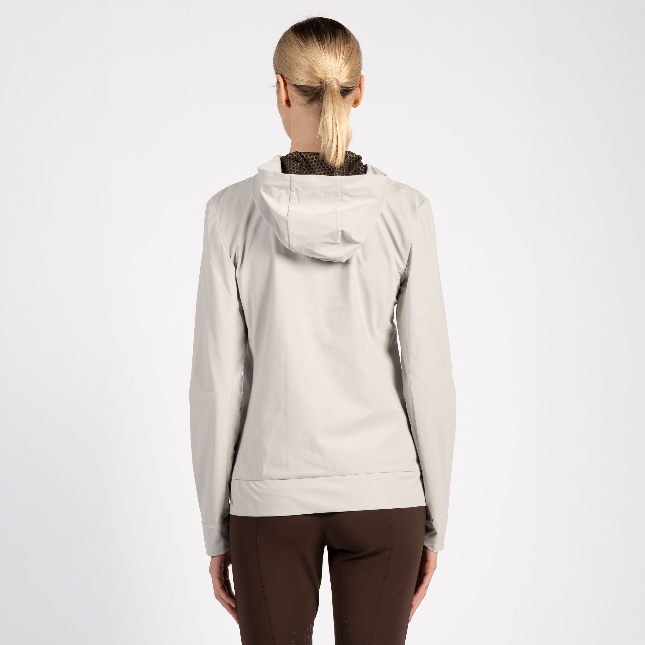 Vestrum Ladies Sintra Softshell Jacket in black, casual coat with a fitted style and zip-up front, suitable for outdoor wear.
