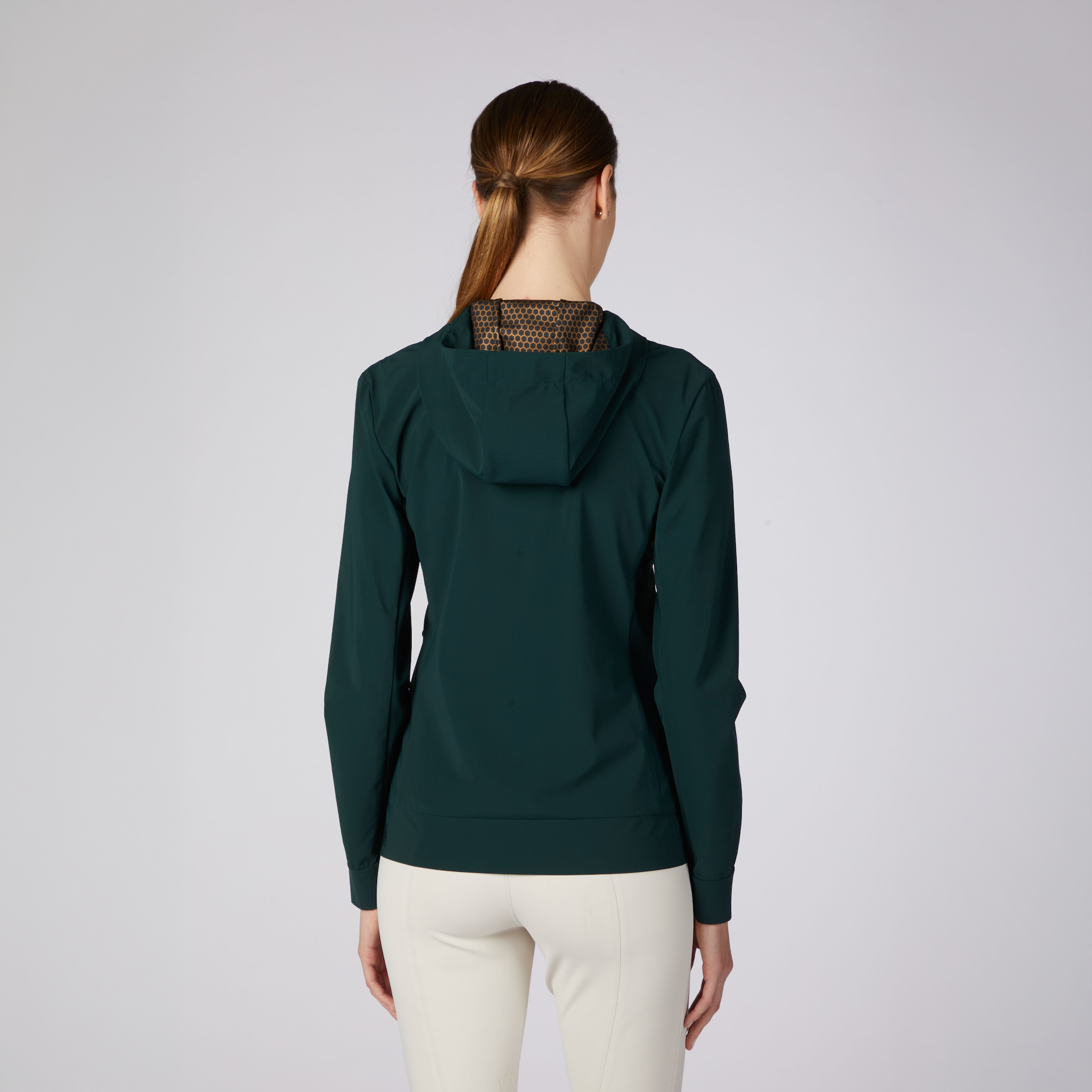 Vestrum Ladies Sintra softshell jacket in dark color, casual style with zipper and fitted design, suitable for outdoor wear