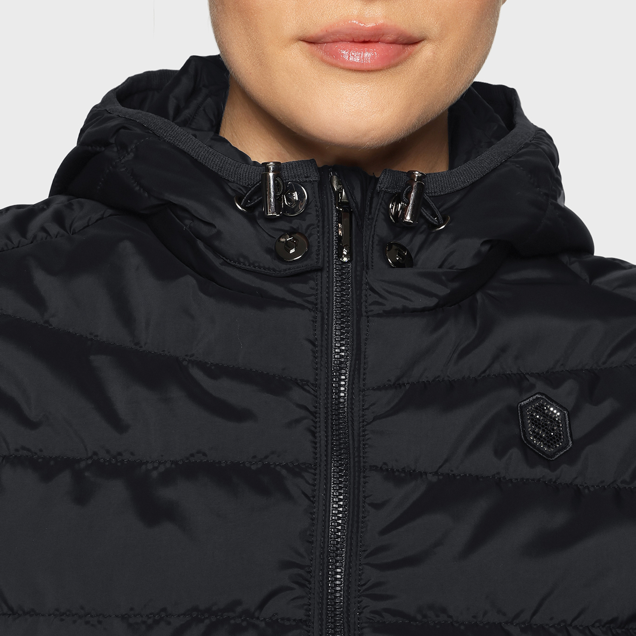 Samshield Ladies Alta Badia Gilet in black, stylish sleeveless riding vest with sleek fabric and subtle branding details.