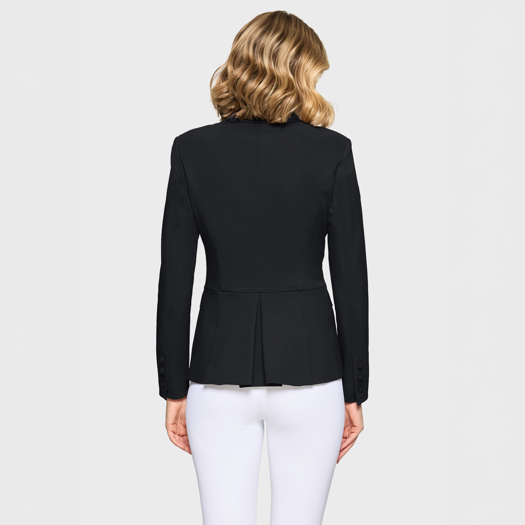 Samshield Ladies SS26 Victory Premium black show jacket displayed on a mannequin, tailored fit with subtle detailing.