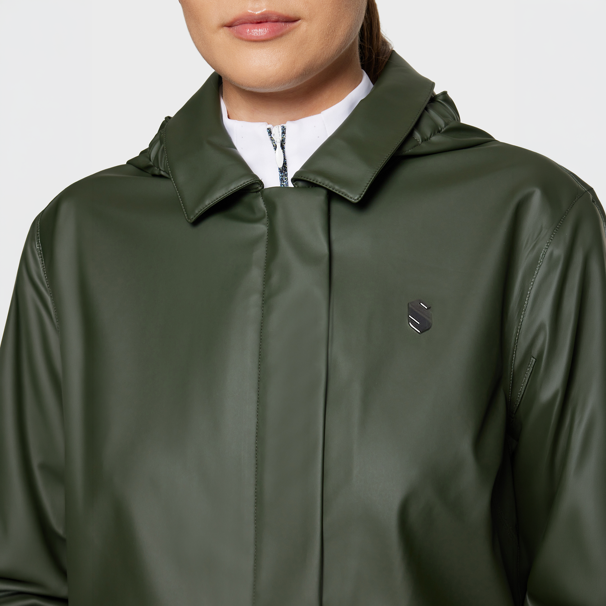 Samshield Delfina waterproof rain coat for ladies in beige, casual jacket with hood and waterproof fabric detail.