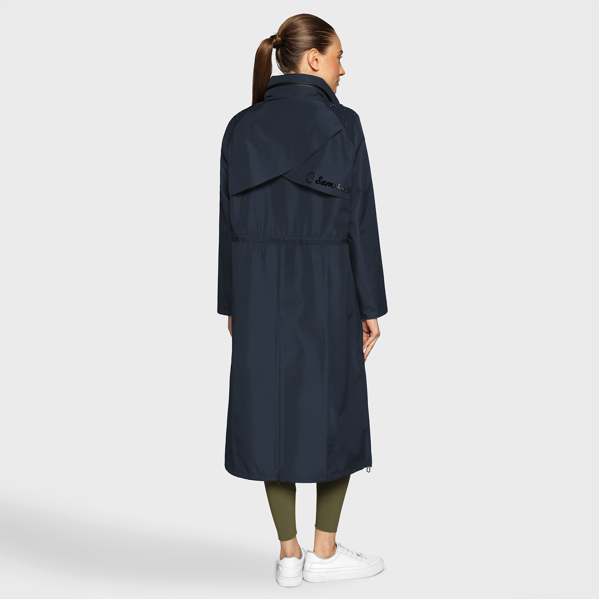 Samshield Liviana waterproof rain coat for ladies in navy, casual jacket with a hood and front zipper.