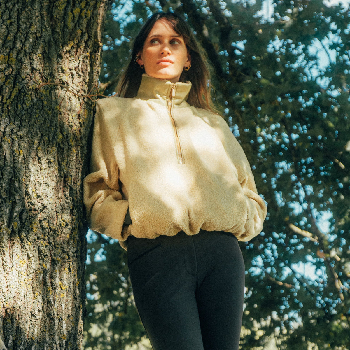 Dada Sport Ladies Tabalou Fleece in Off White worn by a rider standing beneath a tree