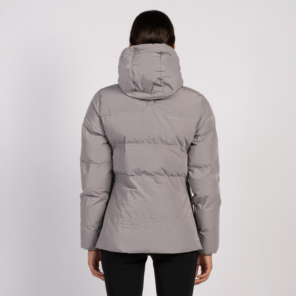 Vestrum Ladies Rovaniemi Puffer Jacket in pearl grey, warm quilted puffer for the yard, riding and casual style.